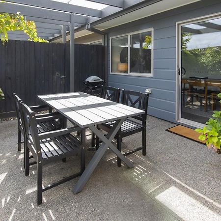 Mews Cottages Gisborne Exteriör bild