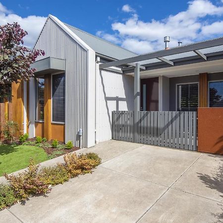 Mews Cottages Gisborne Exteriör bild